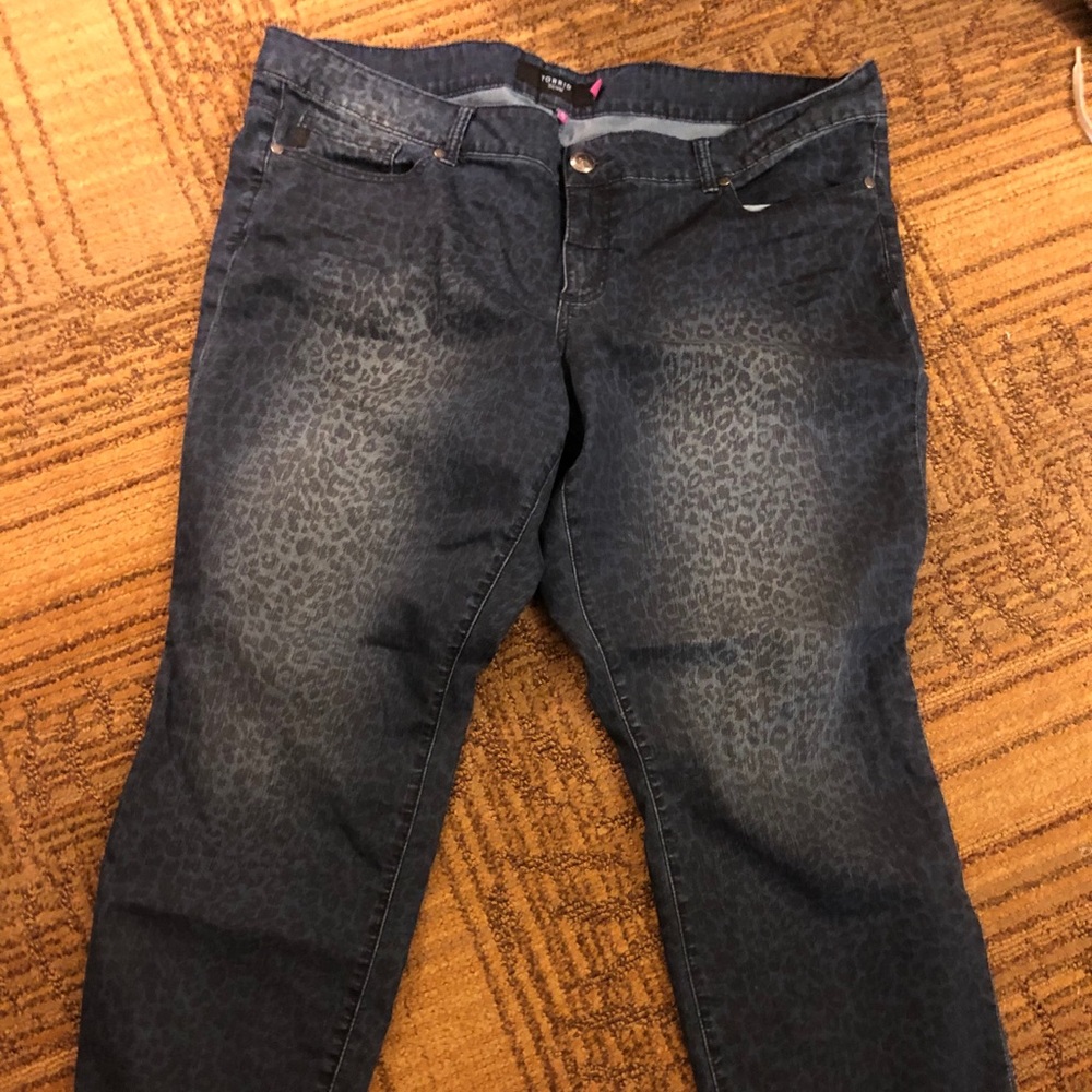Leopard denim boyfriend jeans from torrid. Size 24